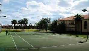 Building Photo - 3340 Pinewalk Dr N