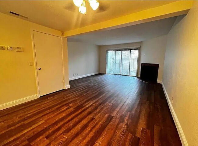 Building Photo - 4875 N Backer Ave