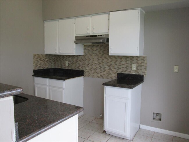 Building Photo - 10303 Westedge Dr