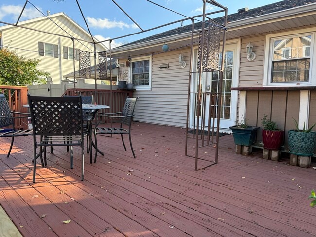 Building Photo - 101 Morril Dr