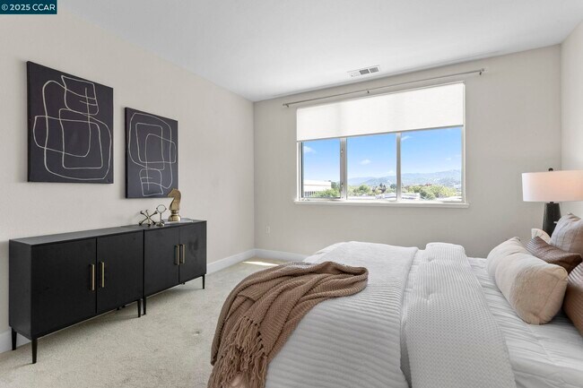Building Photo - 555 Ygnacio Valley Rd