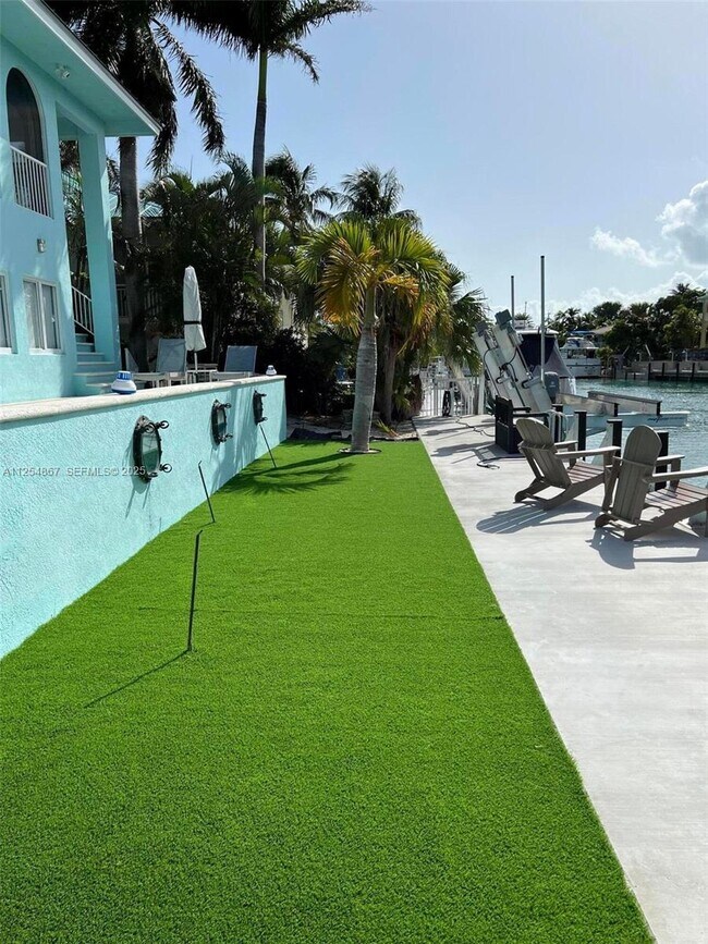 Building Photo - 124 Indies Dr S