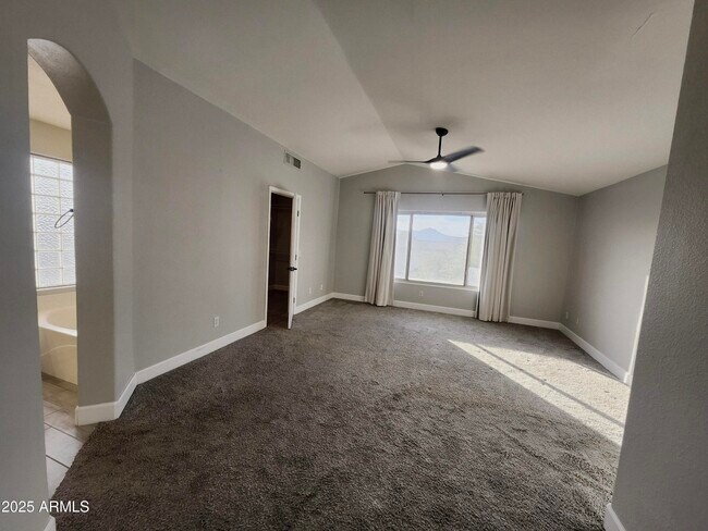 Building Photo - 15846 S 17th Ln