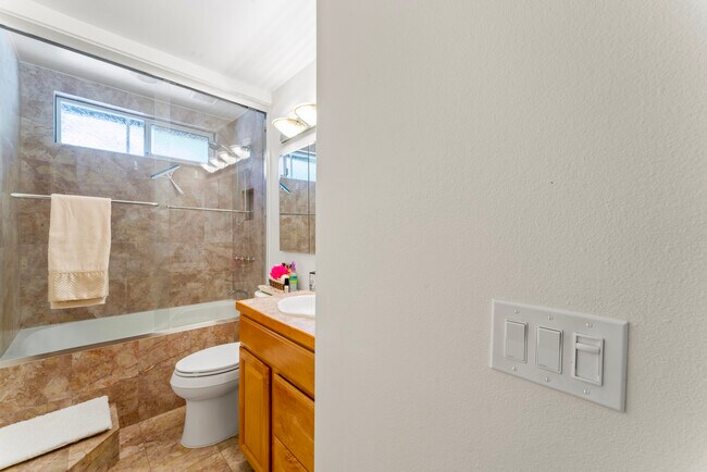 Building Photo - 27932 Calypso Ln