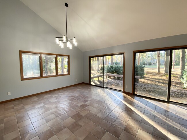Building Photo - Rare opportunity to rent in Hilton Head Pl...