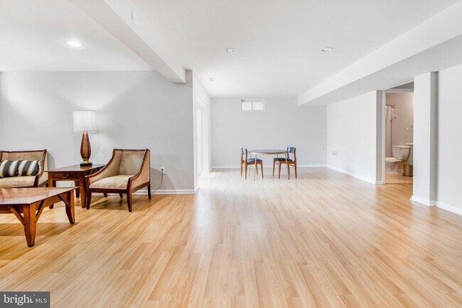 Building Photo - 115 Richard Dr SE