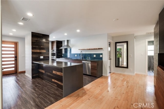 Building Photo - 10192 Kaimu Dr