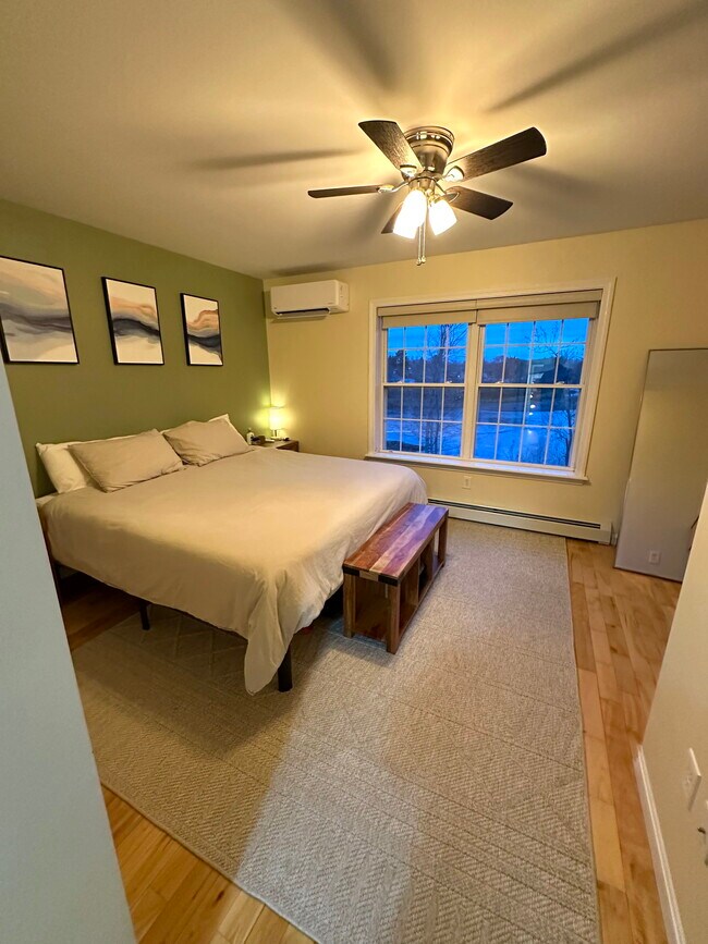 Building Photo - 39 River Village Dr