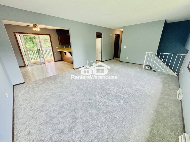 Building Photo - 905 97th Ln NE
