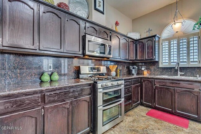 Building Photo - 1009 Sun Ridge Dr
