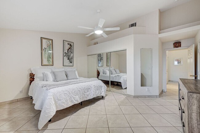 Building Photo - Henderson Single-Story Gem with Gas Firepl...