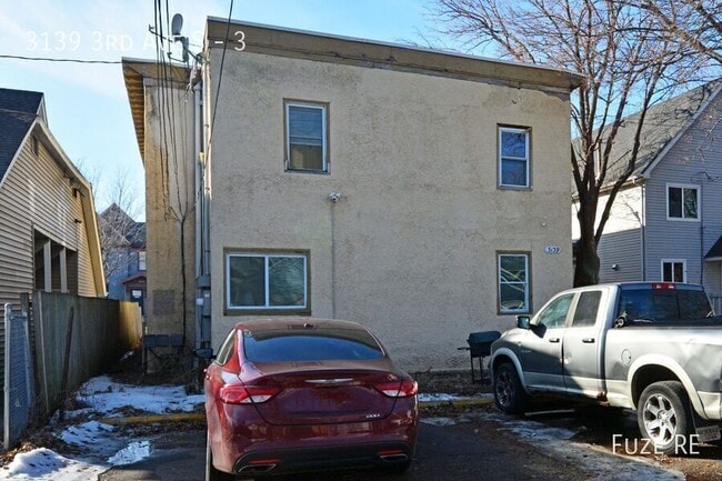 Building Photo - 3139 3rd Ave S