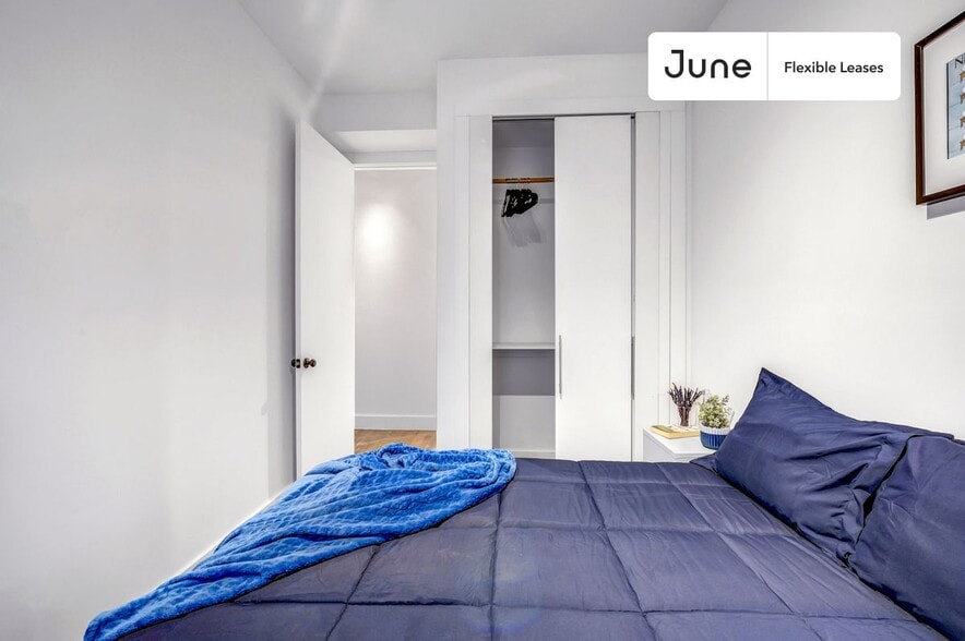 Building Photo - Stylish ROOM at The Atlantic House