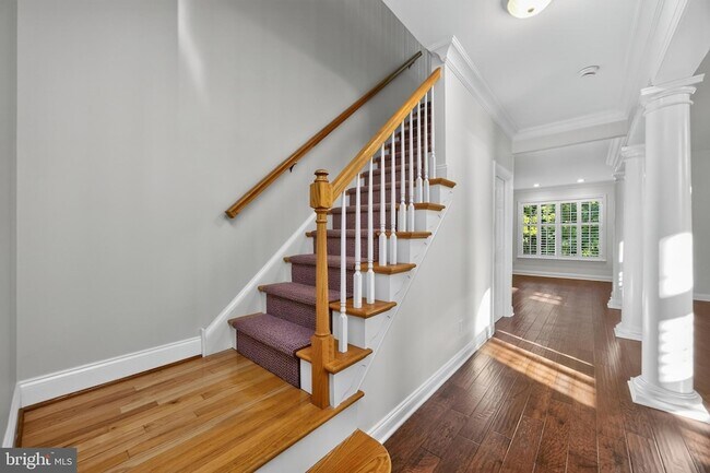 Building Photo - 563 Gramercy Ln