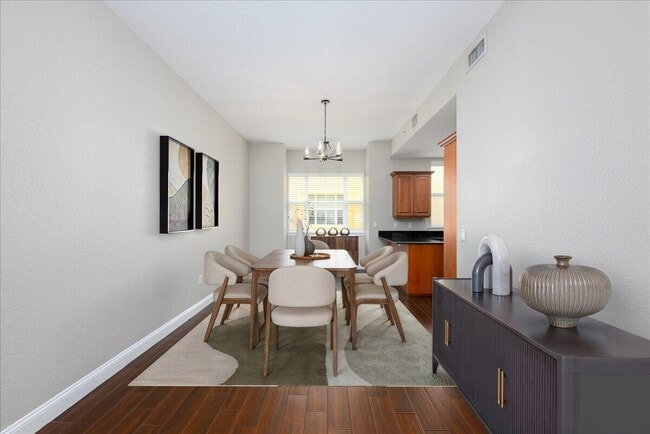 Building Photo - 538 NE 7th Ave