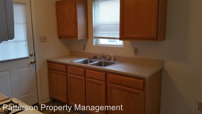 Building Photo - 211 E Ashley St
