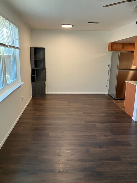 Building Photo - 5033 Defford Pl