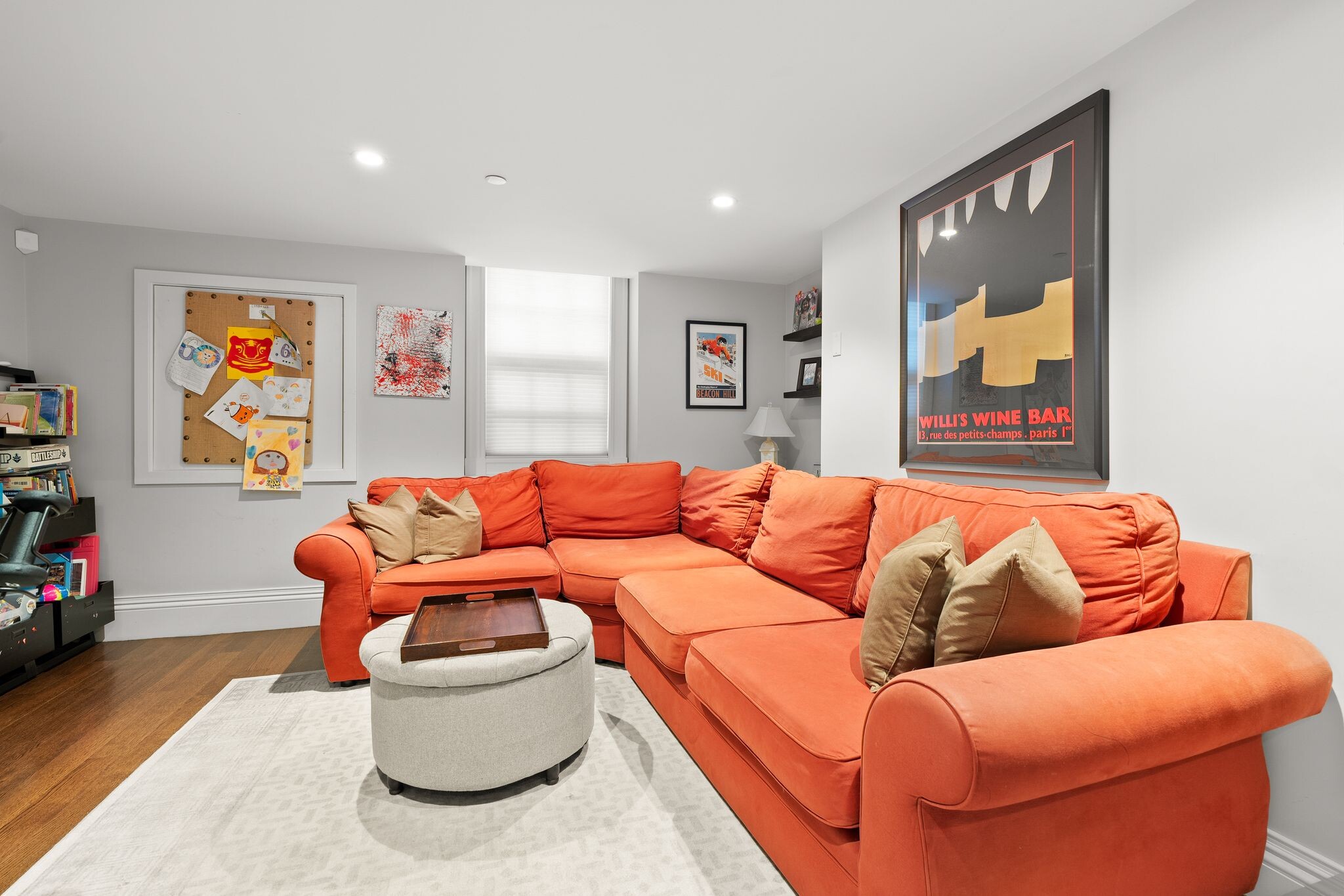 Building Photo - 7 Acorn St