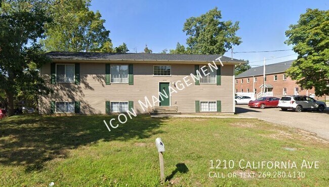 Primary Photo - 1210 California Ave