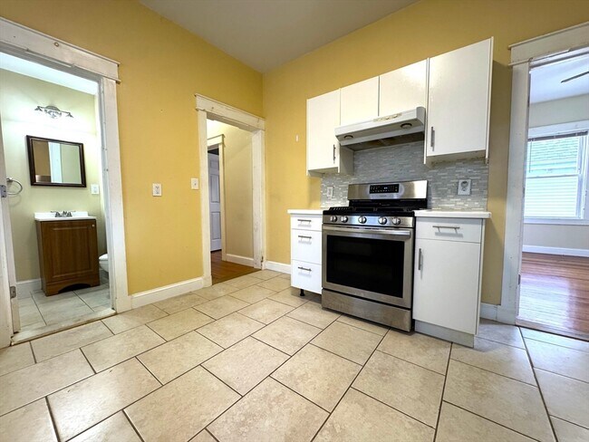 Building Photo - 24 Weld Hill St