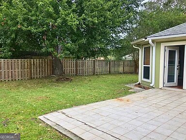 Building Photo - 502 Hunt Club Rd