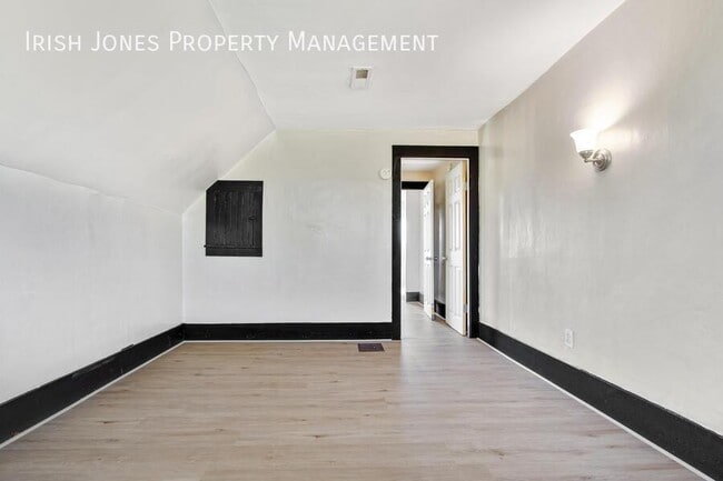 Building Photo - 59 Wex Ave