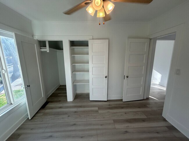 Building Photo - 217 N Bel Aire Dr
