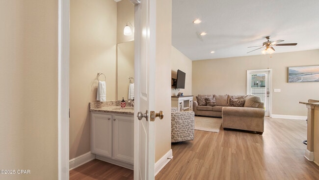 Building Photo - 7467 Shadow Lake Dr