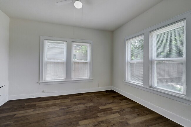 Building Photo - 3004 Isabella St