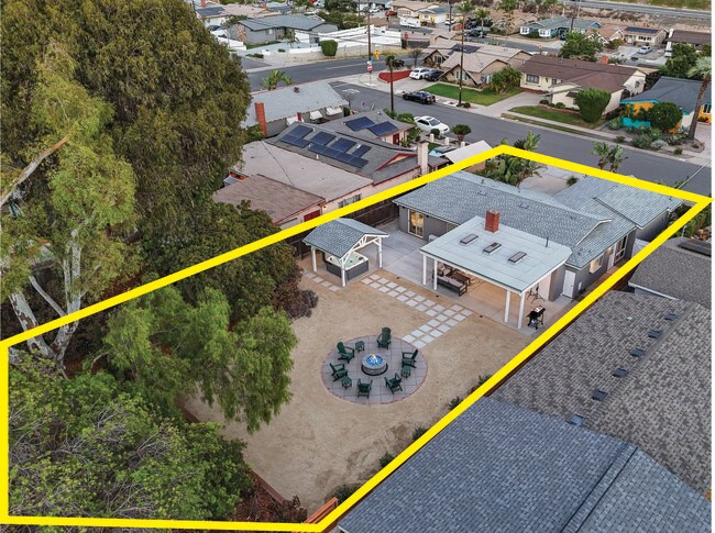 Building Photo - 1648 El Prado Ave