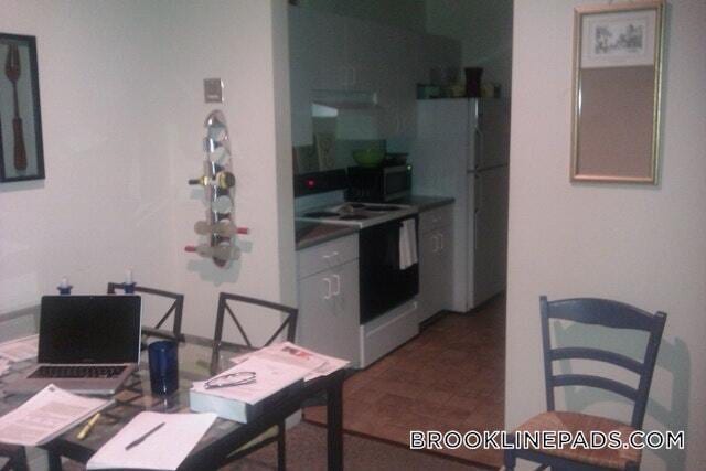 Building Photo - 4 Davis Ave