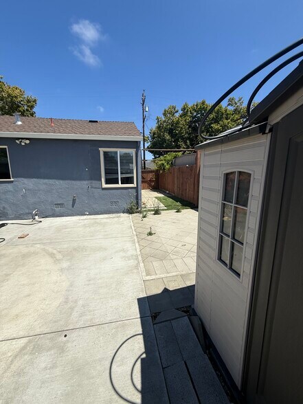 Building Photo - 16859 Alisal Ct