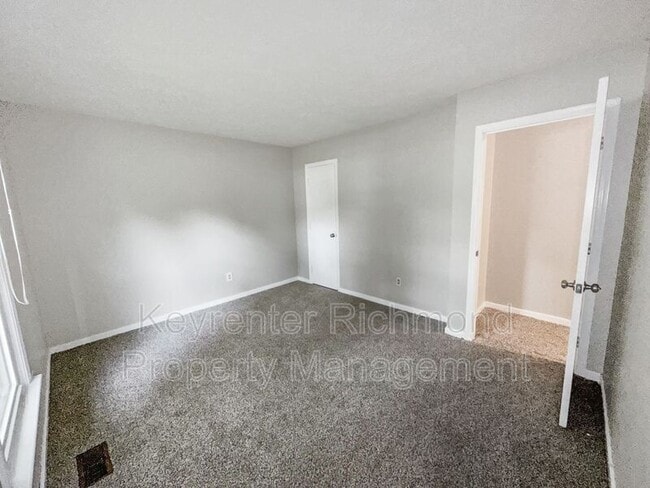 Building Photo - 6422 Wedgewood Rd
