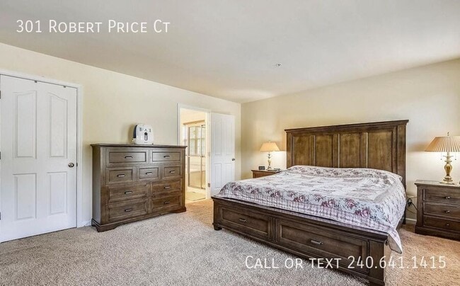Building Photo - 301 Robert Price Ct
