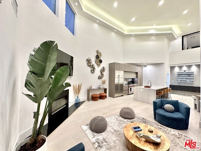 Building Photo - 822 Pacific Ave