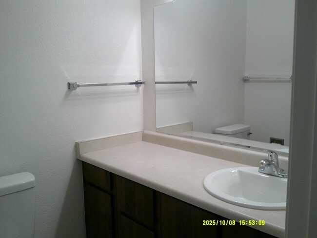 Building Photo - 749 Beelard Dr