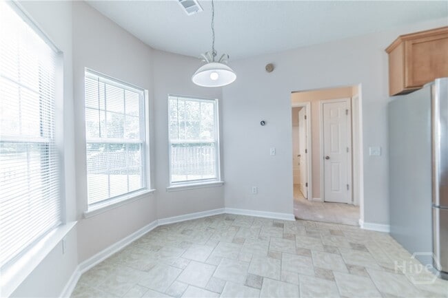 Building Photo - 504 Golden Grove Ln