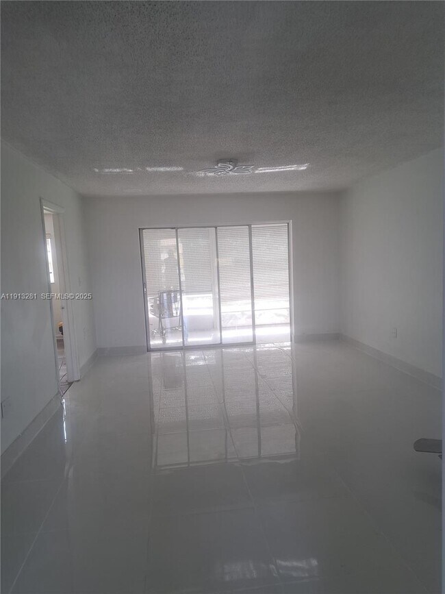 Building Photo - 8225 Sunrise Lakes Blvd