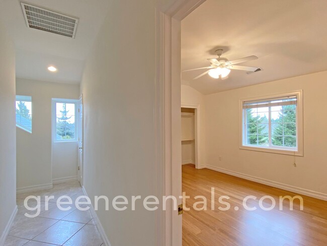 Building Photo - Large 2BR 1.75BA ADU in Beautiful Gated Co...