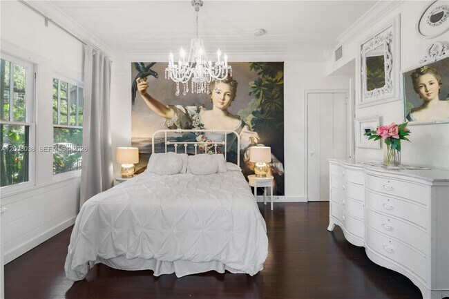 Building Photo - 743 NW 9th Ave