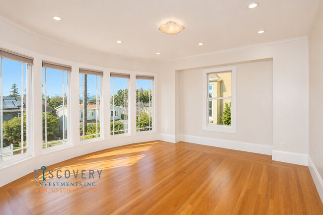 Building Photo - Sophisticated Piedmont Home