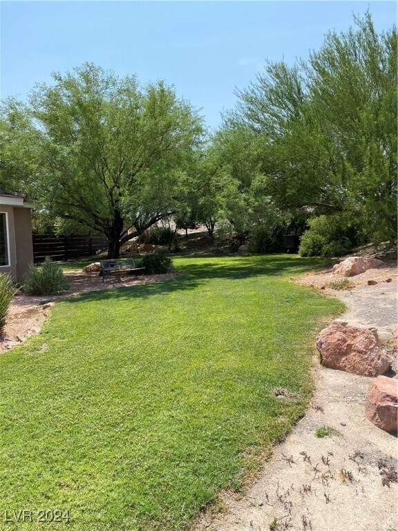 Building Photo - 1005 E McKnight Ave