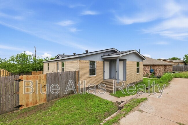 Building Photo - 116 Arrowhead St