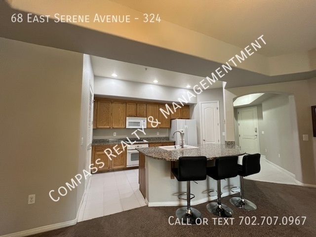 Building Photo - stunning, spacious 3-bedroom unit within a...