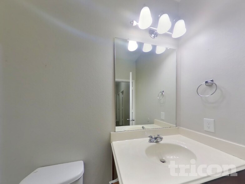 Building Photo - 6923 Musclewood Rd