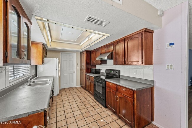 Building Photo - 5203 W Laurie Ln