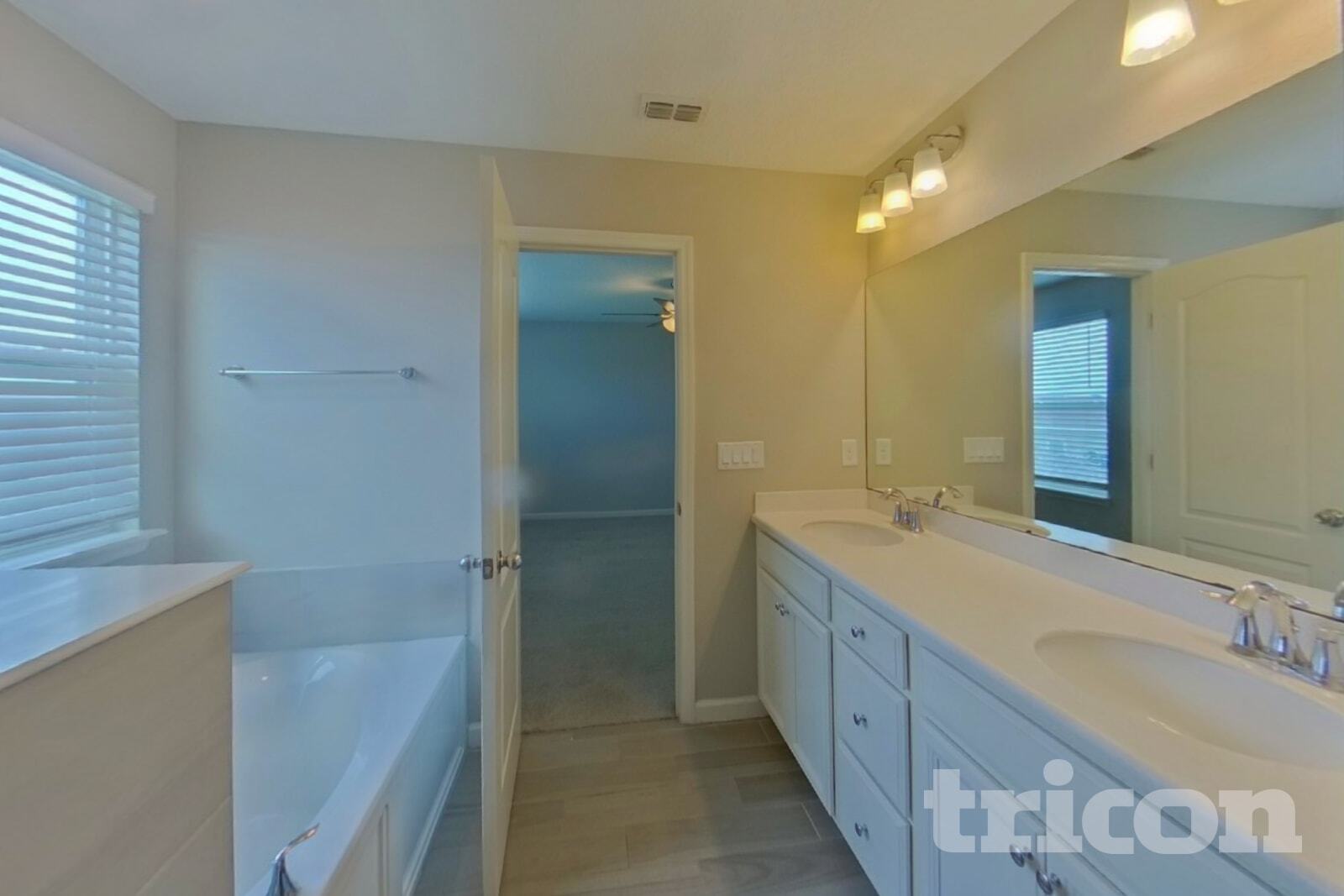Building Photo - 9762 Lemon Grass Ln