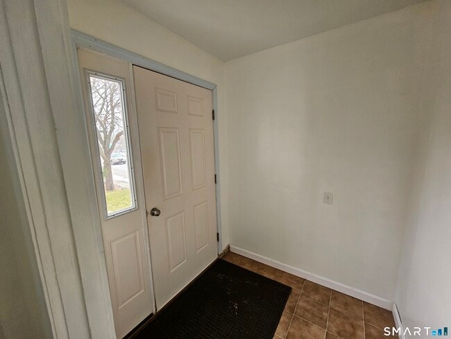 Building Photo - 27 Liberty St