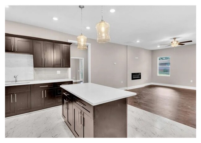 Building Photo - Fully Renovated Ranch-Style Home with Mode...