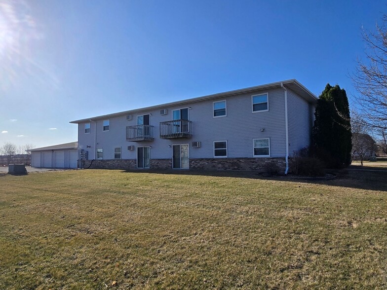 Primary Photo - Rubina